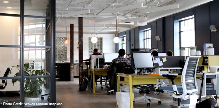 employee giving fees workplace giving technology service_venveo-609390-unsplash employee giving fees workplace giving technology service_venveo-609390-unsplash